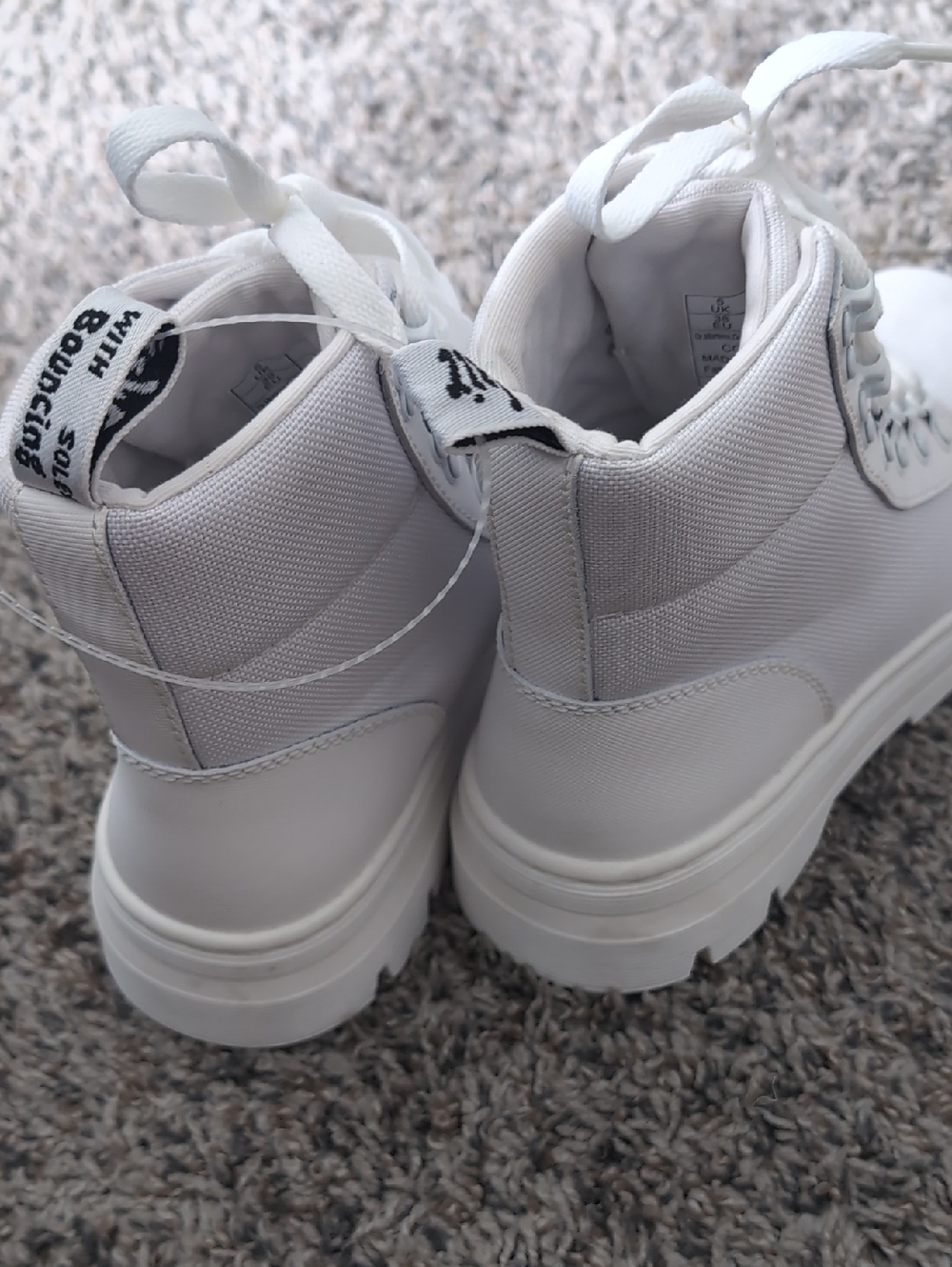 NWT Dr. Martens Combs Women's Poly Casual Boots - Picture 8 of 10